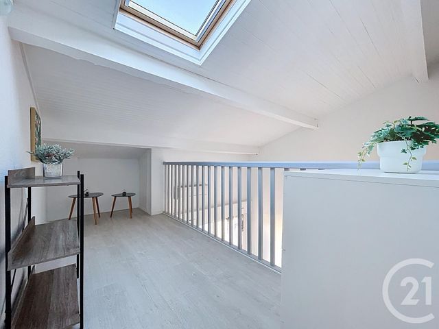 Afficher la photo en grand Appartement T3 à vendre - 3 pièces - 57.95 m2 - MAUGUIO CARNON - 34 - LANGUEDOC-ROUSSILLON - Century 21 Agence Soleil