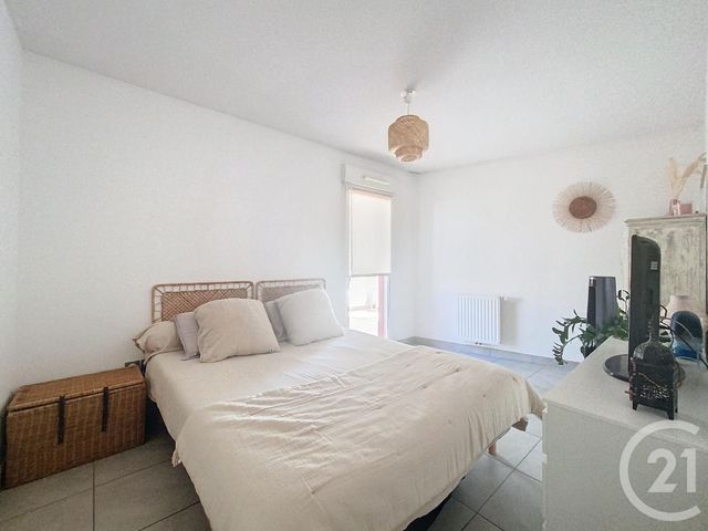 Afficher la photo en grand Appartement F3 à vendre - 3 pièces - 56.6 m2 - MAUGUIO CARNON - 34 - LANGUEDOC-ROUSSILLON - Century 21 Agence Soleil