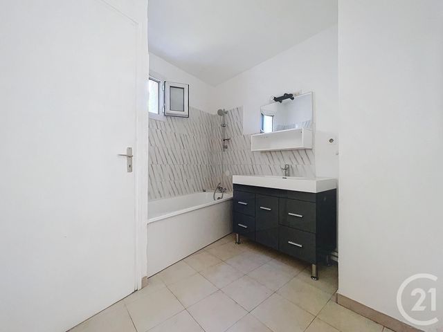 Appartement T3 à vendre - 3 pièces - 74.47 m2 - ST AUNES - 34 - LANGUEDOC-ROUSSILLON - Century 21 Agence Soleil