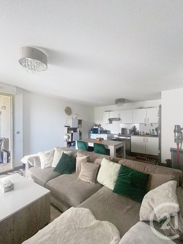 Appartement T3 à vendre - 3 pièces - 67.14 m2 - BAILLARGUES - 34 - LANGUEDOC-ROUSSILLON - Century 21 Agence Soleil