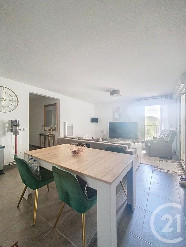 Appartement T3 à vendre - 3 pièces - 67.14 m2 - BAILLARGUES - 34 - LANGUEDOC-ROUSSILLON - Century 21 Agence Soleil