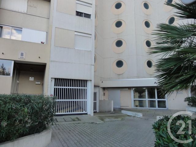 Parking à louer MAUGUIO CARNON