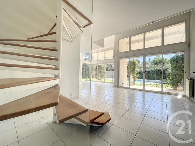 maison à louer - 8 pièces - 162.63 m2 - BAILLARGUES - 34 - LANGUEDOC-ROUSSILLON - Century 21 Agence Soleil