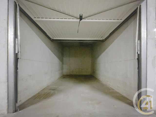 parking à louer - 15.0 m2 - BAILLARGUES - 34 - LANGUEDOC-ROUSSILLON - Century 21 Agence Soleil