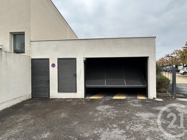 parking à louer - 15.0 m2 - BAILLARGUES - 34 - LANGUEDOC-ROUSSILLON - Century 21 Agence Soleil