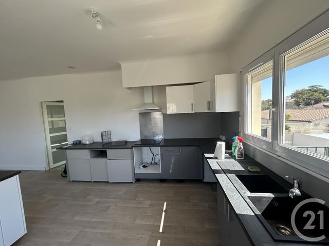 Appartement F5 à louer - 5 pièces - 96.98 m2 - MAUGUIO CARNON - 34 - LANGUEDOC-ROUSSILLON - Century 21 Agence Soleil