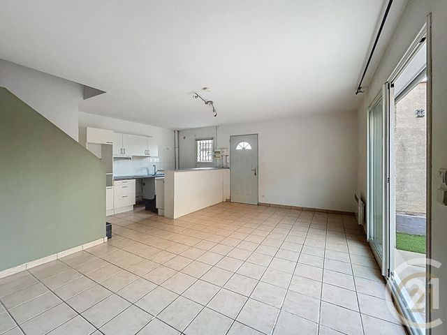 Appartement F3 à louer - 3 pièces - 60.1 m2 - MAUGUIO CARNON - 34 - LANGUEDOC-ROUSSILLON - Century 21 Agence Soleil