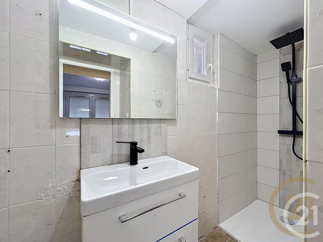 Appartement F4 à louer - 4 pièces - 75.08 m2 - ST JUST - 34 - LANGUEDOC-ROUSSILLON - Century 21 Agence Soleil
