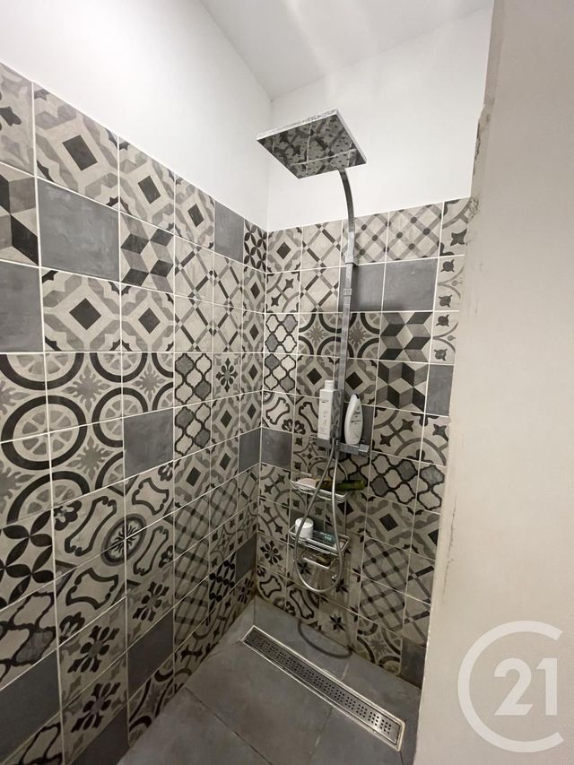 Appartement F3 à louer - 3 pièces - 71.64 m2 - MAUGUIO CARNON - 34 - LANGUEDOC-ROUSSILLON - Century 21 Agence Soleil