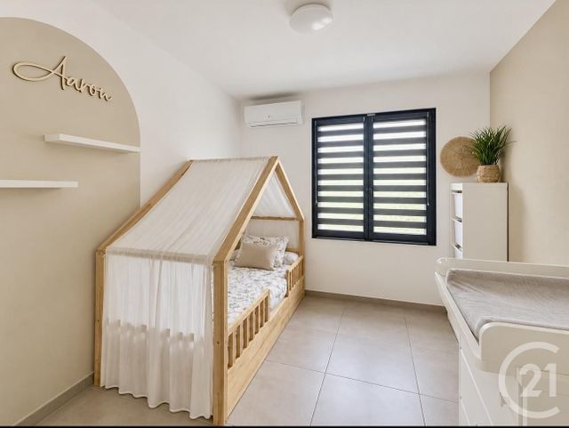Appartement T3 à vendre - 3 pièces - 59.0 m2 - GALLARGUES LE MONTUEUX - 30 - LANGUEDOC-ROUSSILLON - Century 21 Agence Soleil
